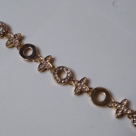 Metal X And O Bracelet Adjustable 5 To 6.5 Inches - Picture 12 of 15